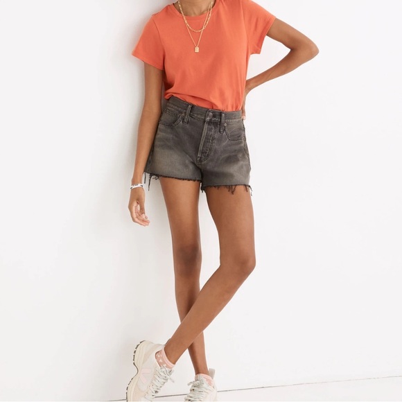 MADEWELL Women's Relaxed Denim Shorts Cutoffs Bienville Grey Wash Button Fly 23 - Picture 3 of 14